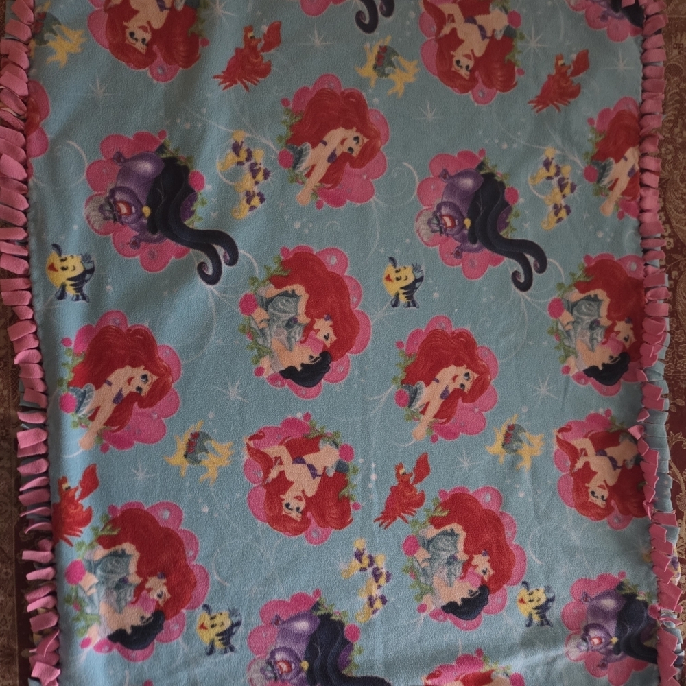 The Little Mermaid Fleece Throw Blanket - Blue & Pink